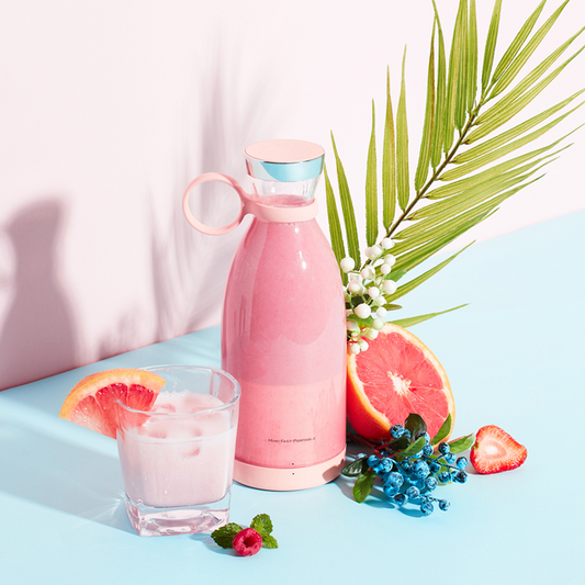 Strawberry Juice in Portable Blender 